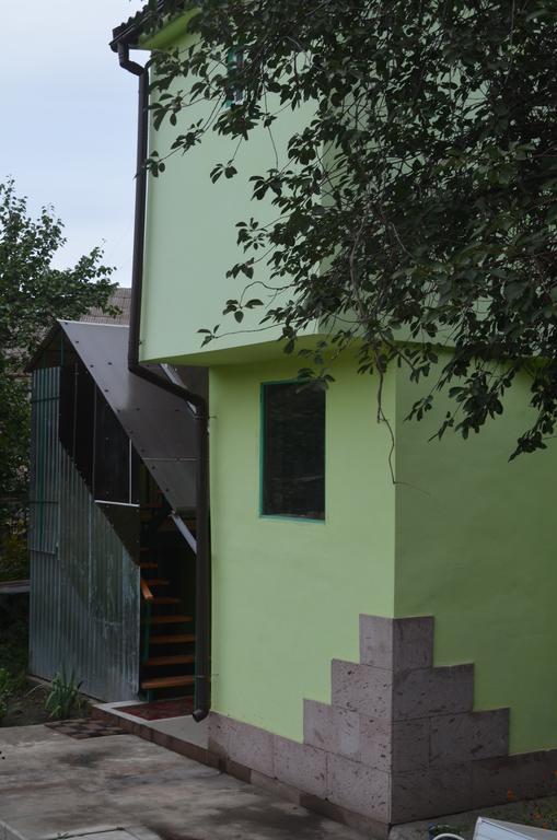 Cottages On Gdantsevskaya Street Kryvy Rih Buitenkant foto